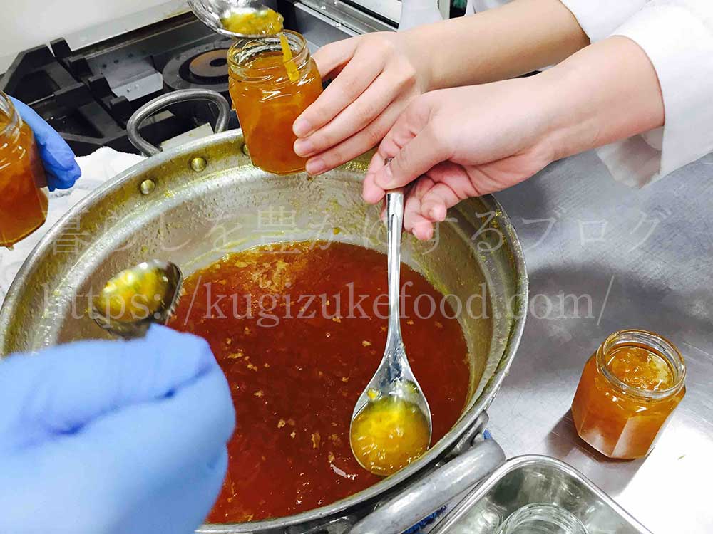 栄養士学校の授業風景・教材